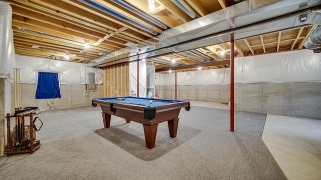 4901 Hyde Park Drive, Valparaiso, IN 46383