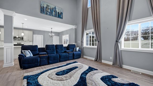 4901 Hyde Park Drive, Valparaiso, IN 46383