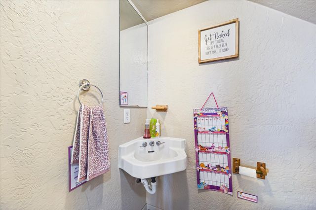 335 C Street, Fields Landing, CA 95537