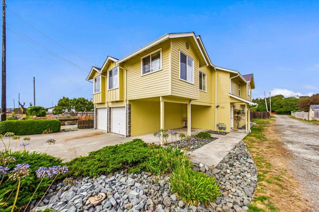 335 C Street, Fields Landing, CA 95537