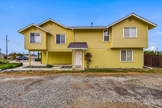 335 C Street, Fields Landing, CA 95537
