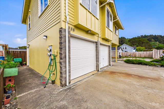 335 C Street, Fields Landing, CA 95537