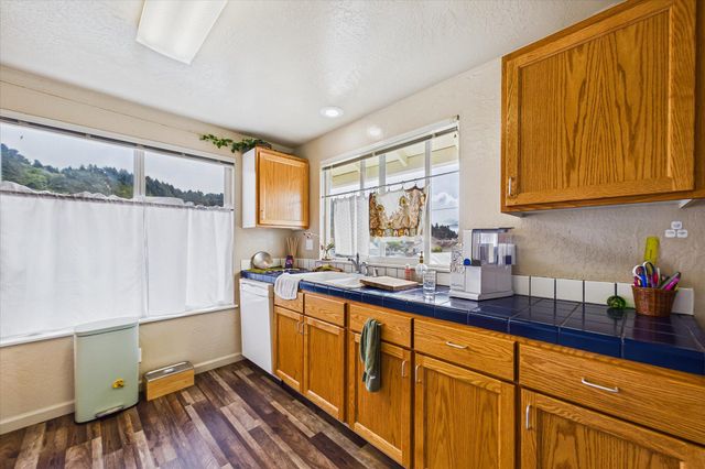 335 C Street, Fields Landing, CA 95537