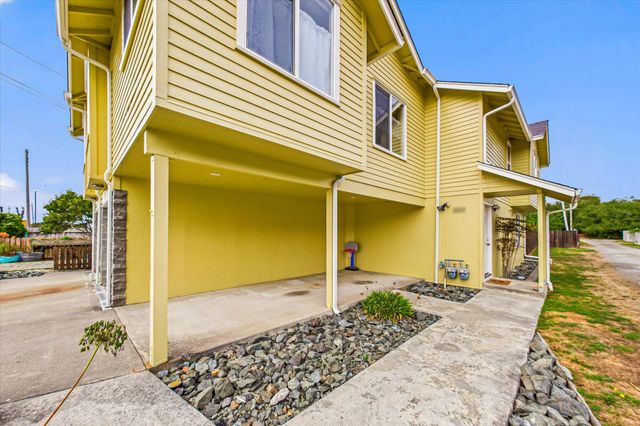 335 C Street, Fields Landing, CA 95537
