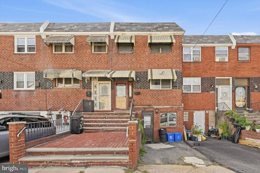 2028 S 29TH ST, Philadelphia, PA 19145 — photo 2