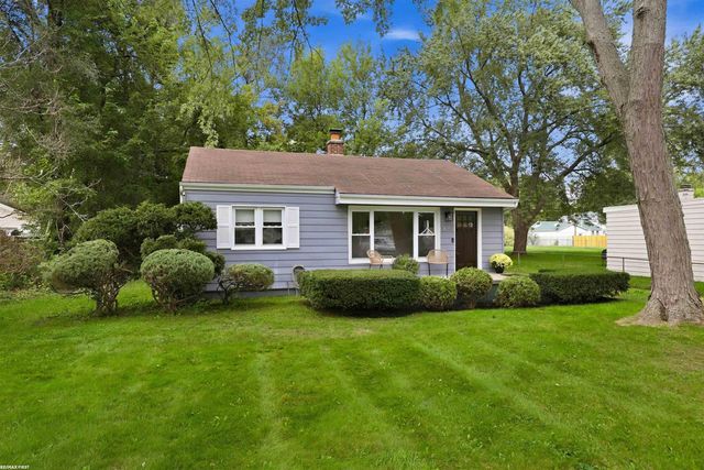 8241 Russell Street, Utica, MI 48317