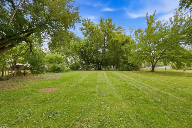 8241 Russell Street, Utica, MI 48317