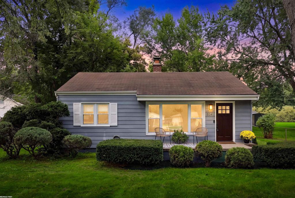8241 Russell Street, Utica, MI 48317