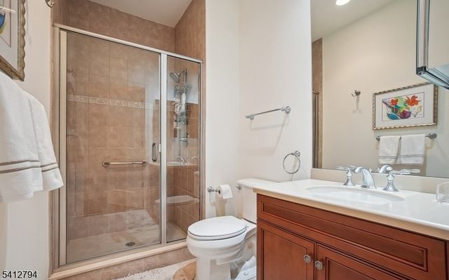 201 Metzger Dr, West Orange Twp., NJ 07052