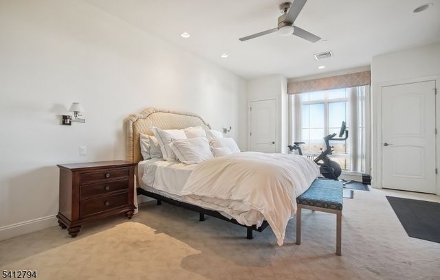 201 Metzger Dr, West Orange Twp., NJ 07052