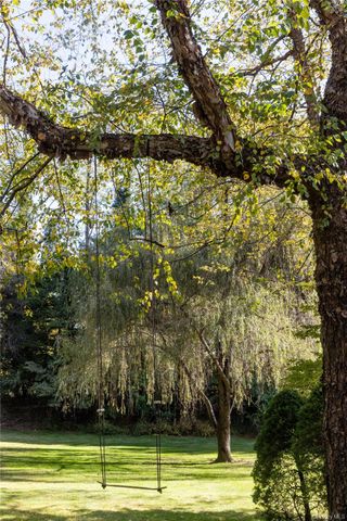 312 Feeks Lane, Mill Neck, NY 11560