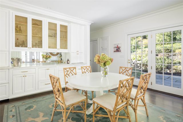 312 Feeks Lane, Mill Neck, NY 11560