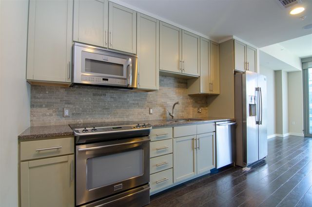 1212 Laurel St Apt 1512, Nashville, TN 37203