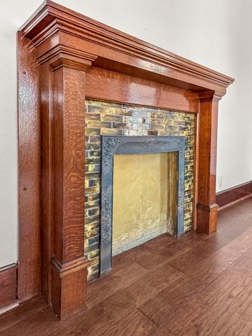 1020 W College Street, Springfield, MO 65806