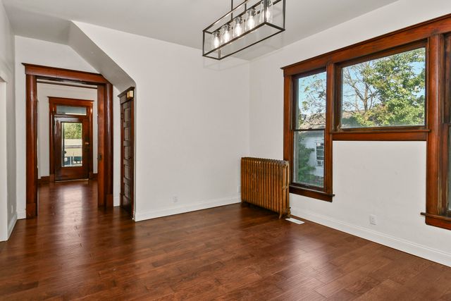 1020 W College Street, Springfield, MO 65806