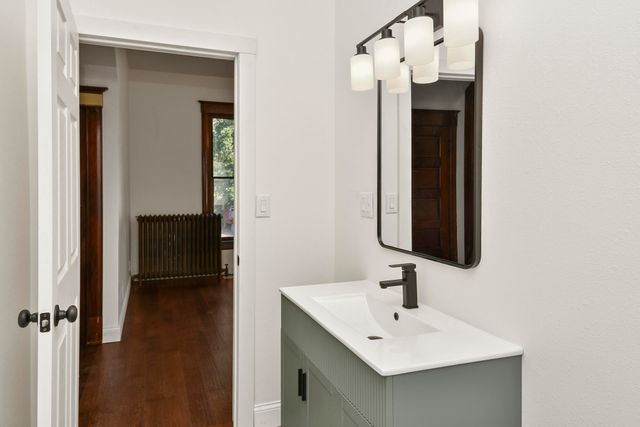 1020 W College Street, Springfield, MO 65806