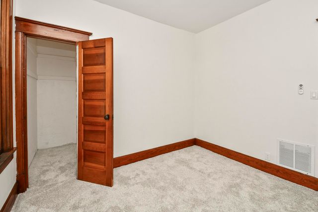 1020 W College Street, Springfield, MO 65806