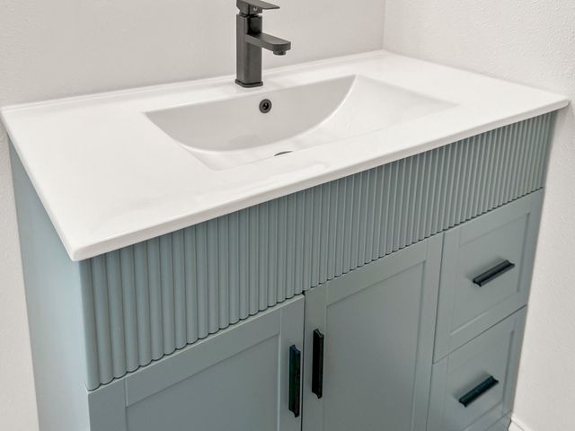 1020 W College Street, Springfield, MO 65806