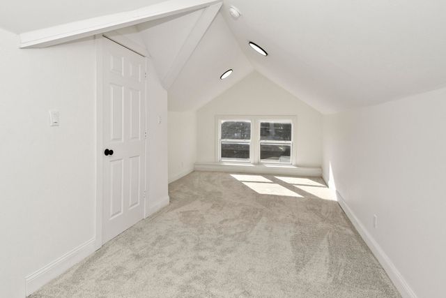 1020 W College Street, Springfield, MO 65806