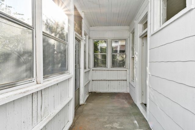 1020 W College Street, Springfield, MO 65806