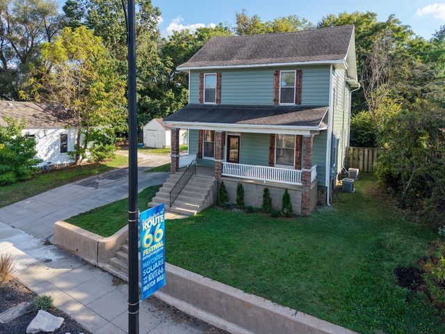 1020 W College Street, Springfield, MO 65806