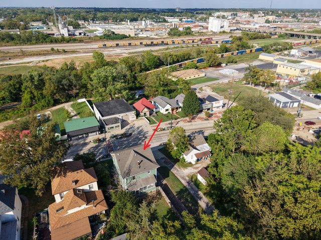 1020 W College Street, Springfield, MO 65806