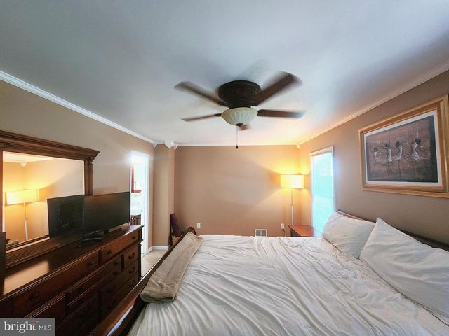 11646 COSCA PARK DR, Clinton, MD 20735