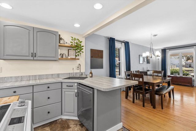 46 S Concord ROAD, Oconomowoc, WI 53066