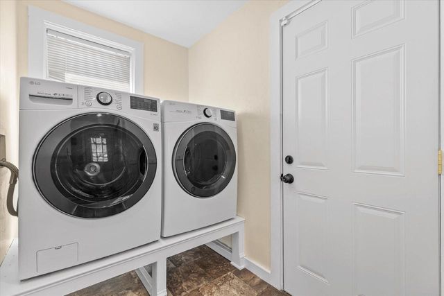 46 S Concord ROAD, Oconomowoc, WI 53066