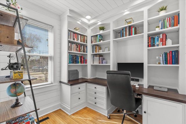 46 S Concord ROAD, Oconomowoc, WI 53066