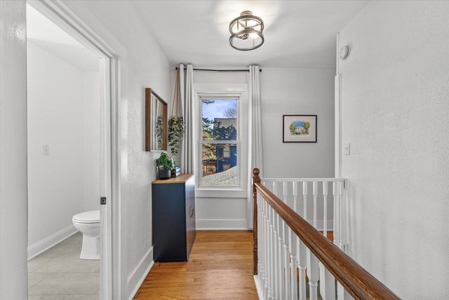 46 S Concord ROAD, Oconomowoc, WI 53066