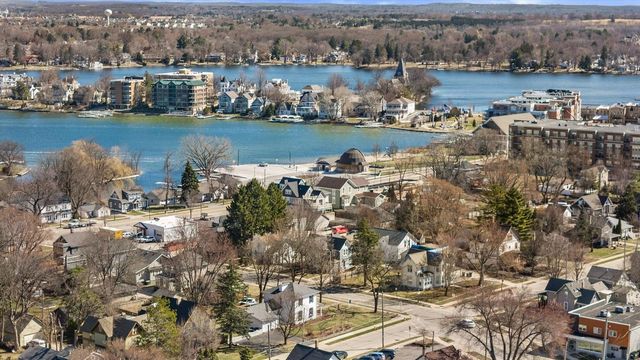 46 S Concord ROAD, Oconomowoc, WI 53066