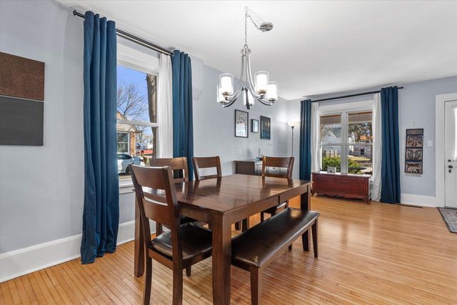 46 S Concord ROAD, Oconomowoc, WI 53066