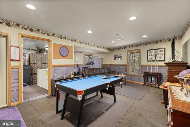 208 PINE VALLEY LN, Hazle Township, PA 18202