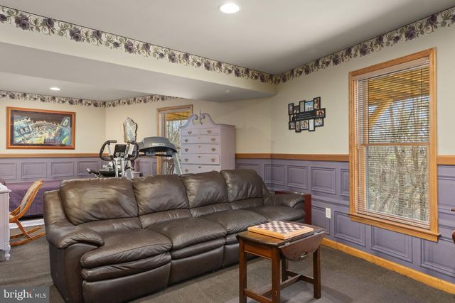 208 PINE VALLEY LN, Hazle Township, PA 18202