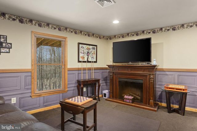 208 PINE VALLEY LN, Hazle Township, PA 18202