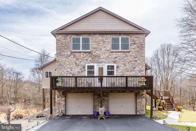 208 PINE VALLEY LN, Hazle Township, PA 18202