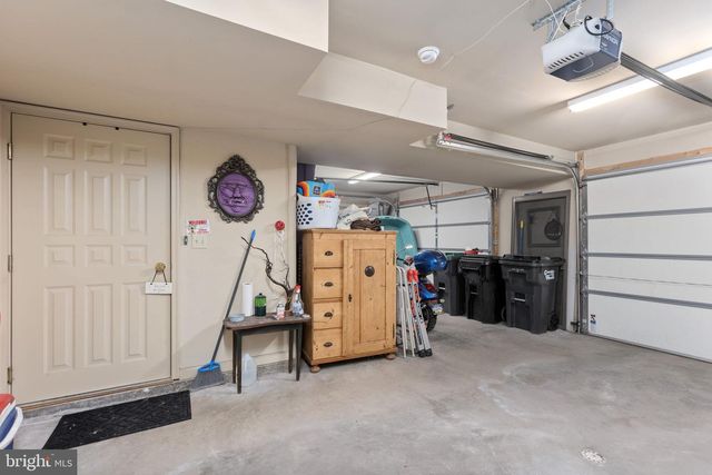 208 PINE VALLEY LN, Hazle Township, PA 18202