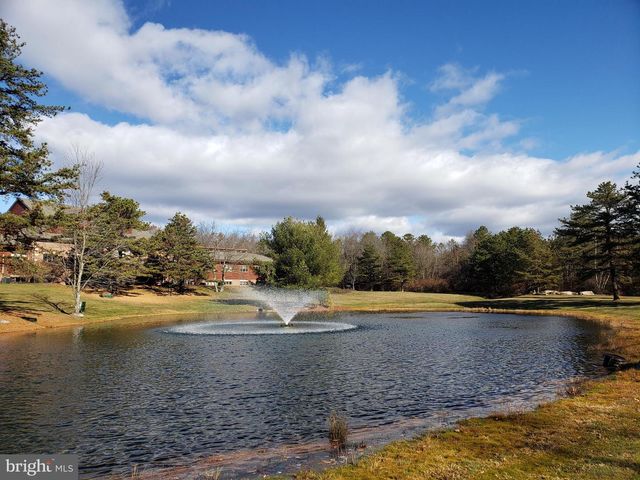 208 PINE VALLEY LN, Hazle Township, PA 18202