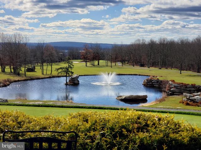 208 PINE VALLEY LN, Hazle Township, PA 18202