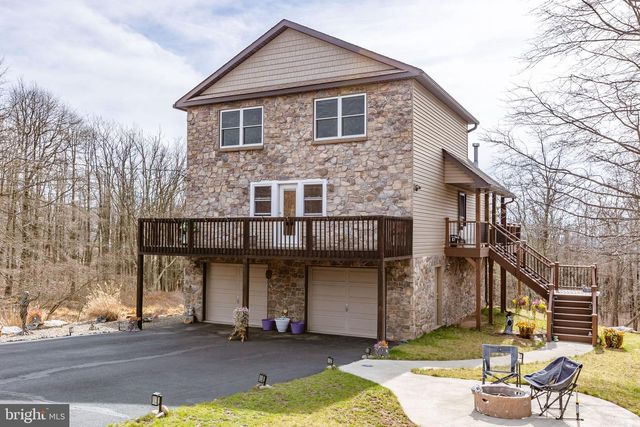 208 PINE VALLEY LN, Hazle Township, PA 18202