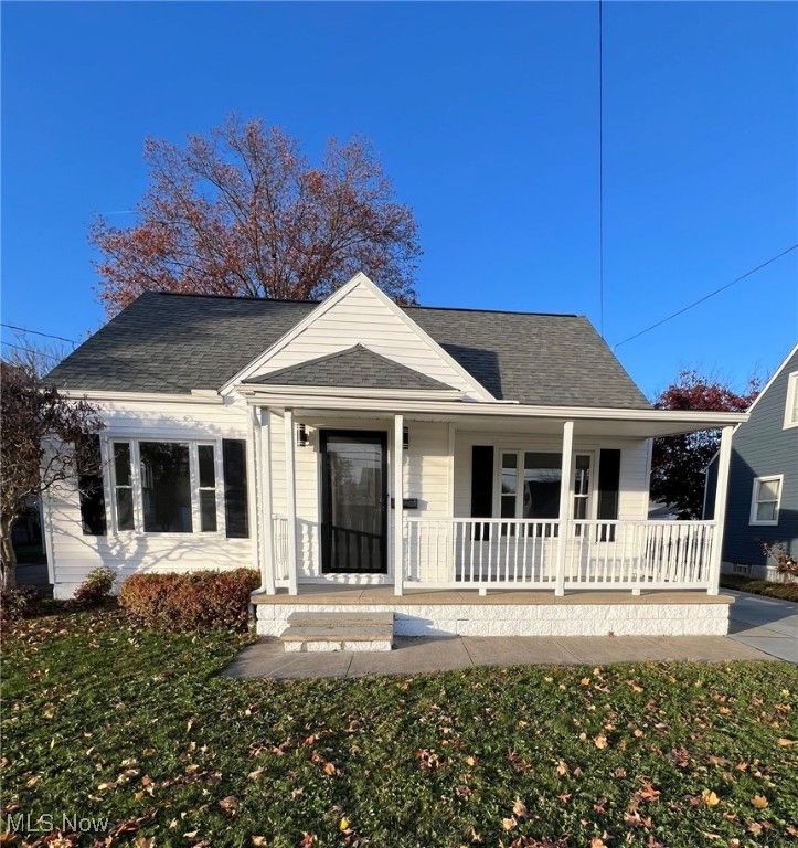 571 E Lake Avenue, Barberton, OH 44203