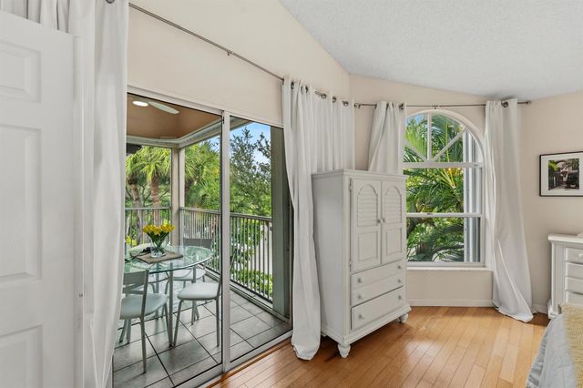 2506 N Fairway Drive N, Jupiter, FL 33477