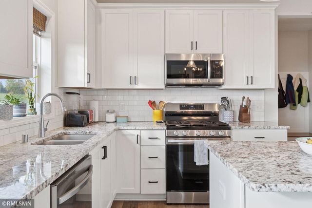 6388 Jeffery Avenue S, Cottage Grove, MN 55016