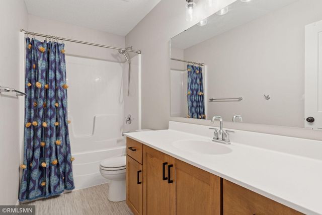 6388 Jeffery Avenue S, Cottage Grove, MN 55016