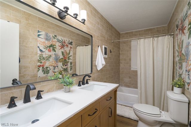 3072 Tallmadge Road, Kent, OH 44240
