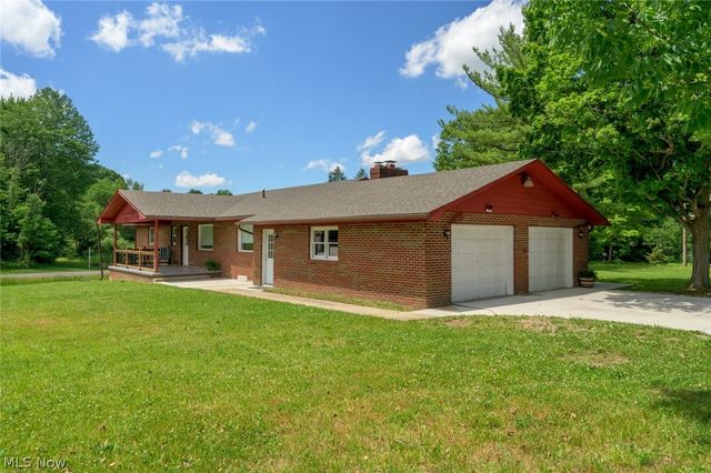 3072 Tallmadge Road, Kent, OH 44240