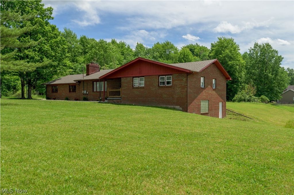 3072 Tallmadge Road, Kent, OH 44240