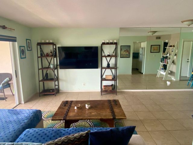 117 LEHANE Terrace 206, North Palm Beach, FL 33408