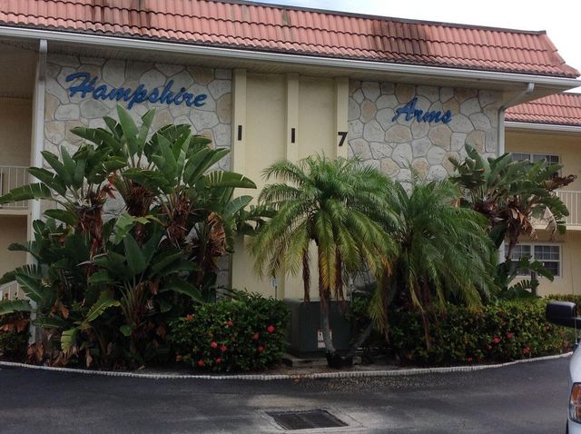 117 LEHANE Terrace 206, North Palm Beach, FL 33408